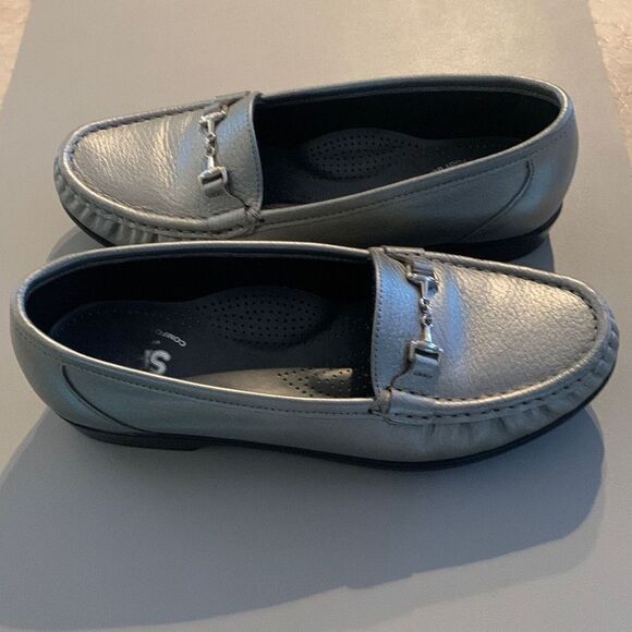 SAS Silver Leather Loafers - Picture 3 of 7
